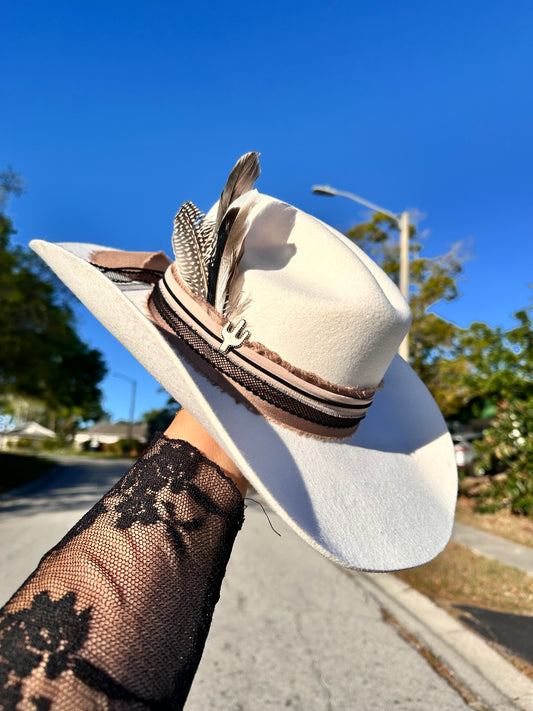 Rancher Hat Bar Pop-Up