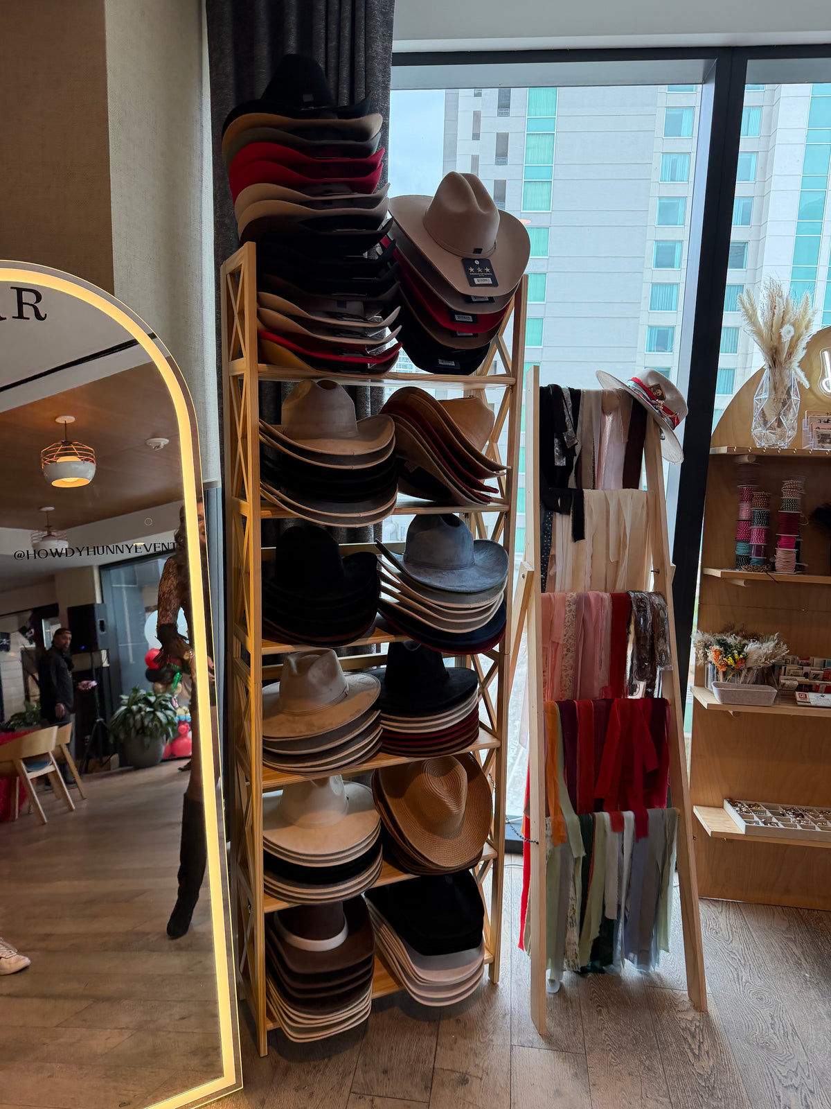 Rancher Hat Bar